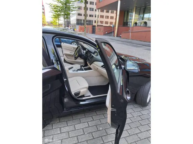 BMW 1 Serie 114i EDE Business Sport 2013 Benzine 54