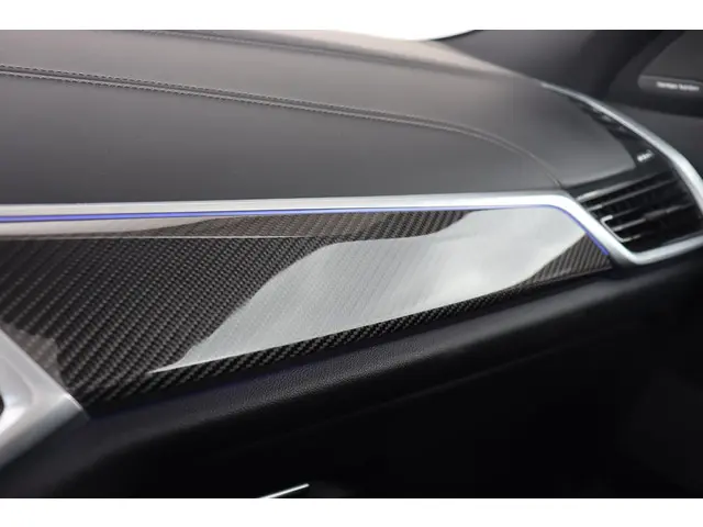 BMW X6 M50i High Executive 2021 Benzine 36
