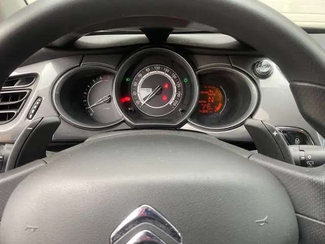 Citroën C3 1.2 VTi Tendance 2013 Benzine 9