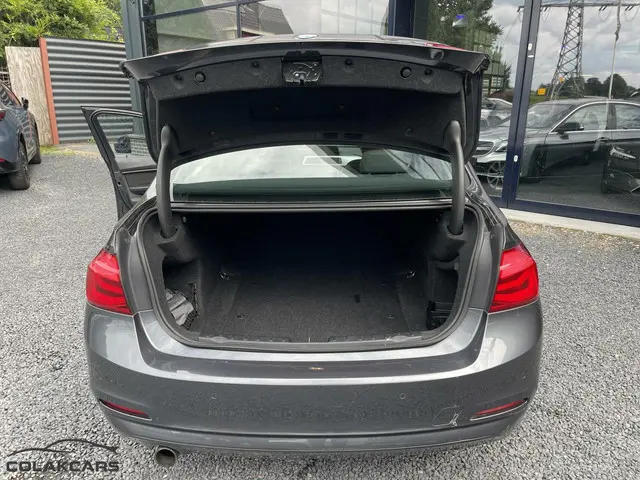 BMW 3 Serie 318i Centennial High Executive 2016 Benzine 10