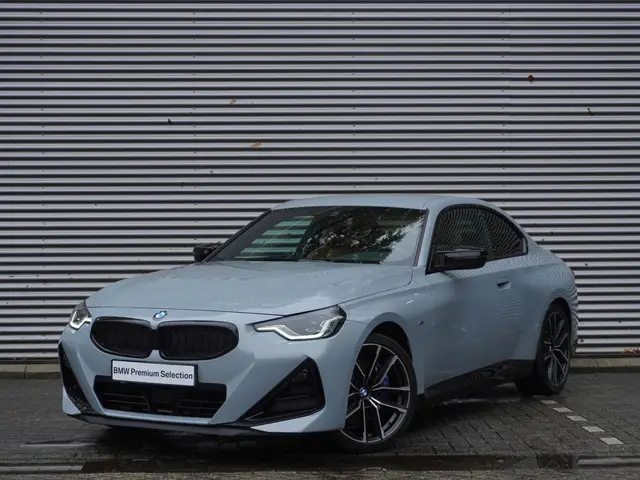 BMW 2 Serie Coupé M240i xDrive 2022 Benzine 32