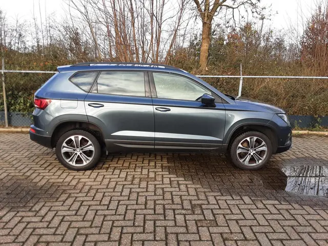 SEAT Ateca 1.0 EcoTSI Style Business Intense 2020 Benzine 4