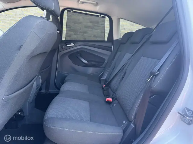 Ford C-MAX Edition Plus. Hogeinstap. 2014 Benzine 9