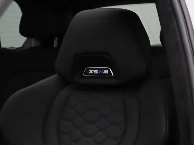 BMW X5 M Competition 2022 Benzine 15