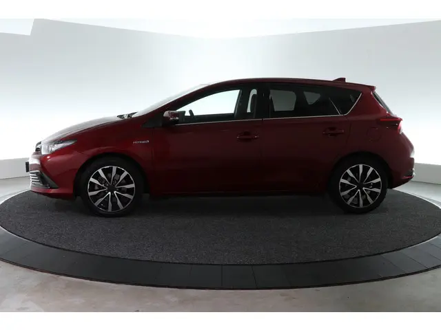 Toyota Auris 1.8 Hybrid Energy Plus 2018 Hybride Benzine 8
