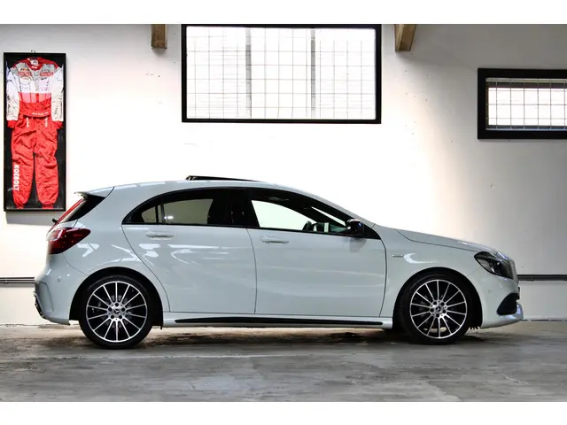 Mercedes-Benz A-Klasse 180 Sport Edition 2017 Benzine 8
