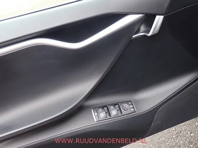Tesla Model S 75D 2017 Elektrisch 25