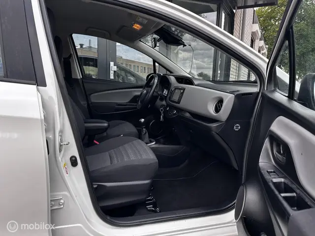 Toyota Yaris 1.3 VVT-i Aspiration|CAM|NAP|APK 2016 Benzine 12