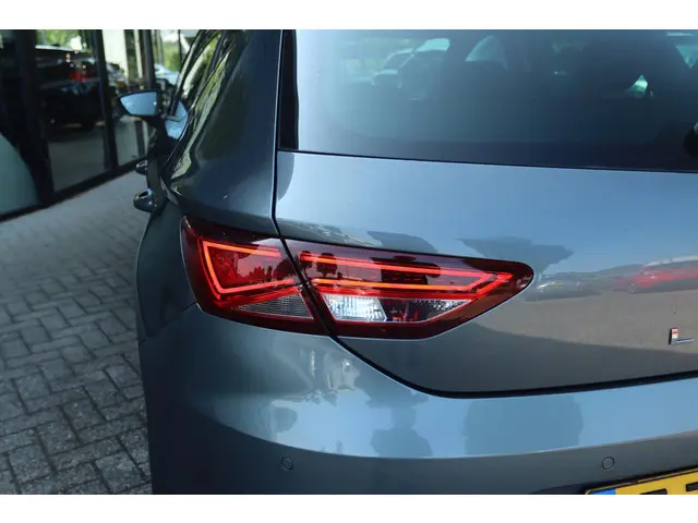 SEAT Leon 1.4 TSI FR BUSINESS 2014 Benzine 33