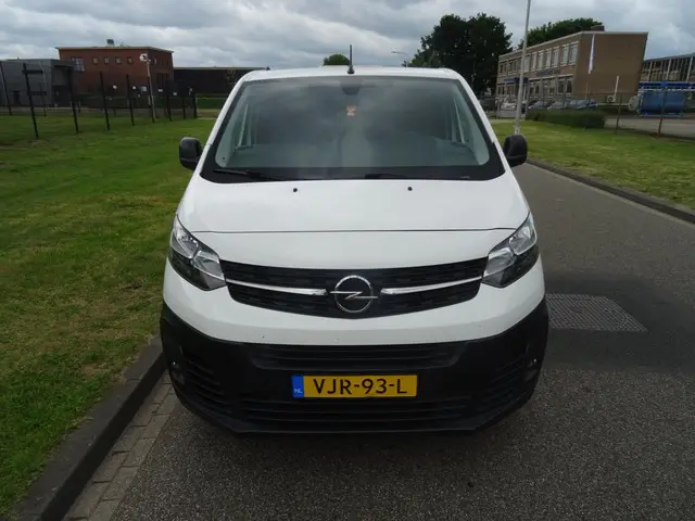 Opel Vivaro 1.5 CDTI L2H1 Edition 2021 Diesel 8