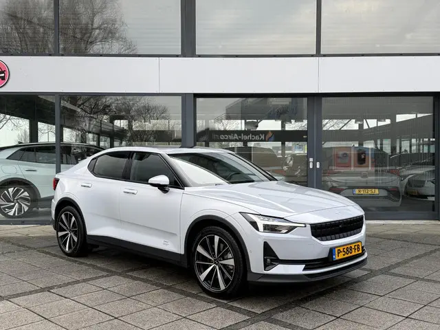 Polestar 2 Long Range Dual Motor AWD 2022 Elektrisch 2