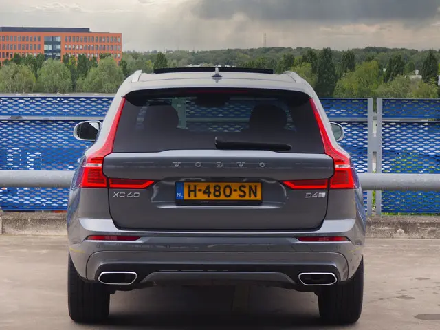 Volvo XC60 2.0 D4 R-Design 2019 Diesel 7