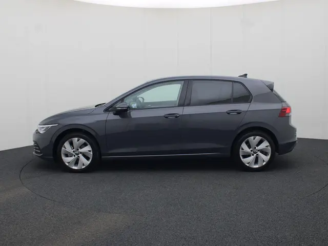 Volkswagen Golf 1.0TSI/110PK Life 2022 Benzine 30