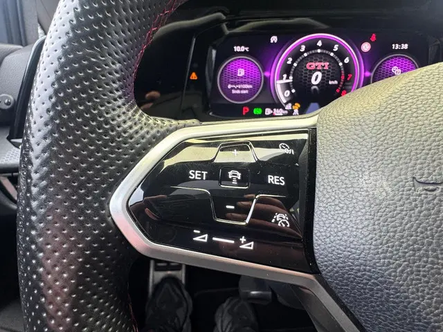 Volkswagen Golf 2.0 TSI 4Motion R 2021 Benzine 24