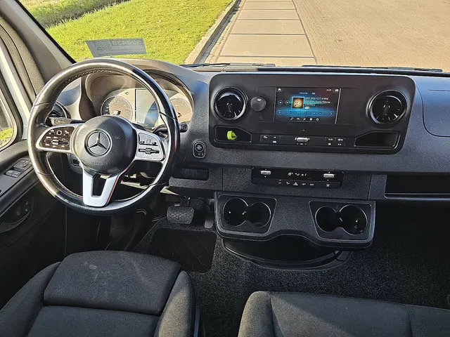 Mercedes-Benz Sprinter 315 2022 Diesel 8