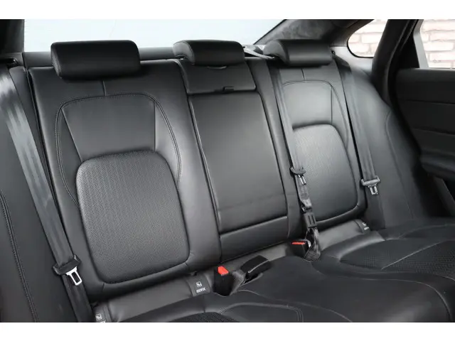 Jaguar XF 2.0t 250 PK Chequered Flag Aut8 | 2020 Benzine 33