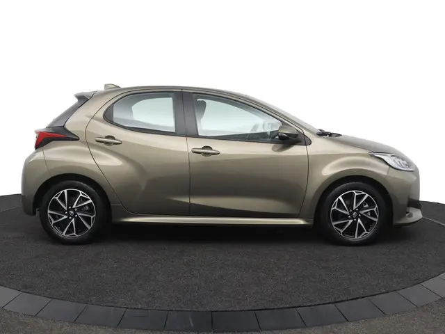 Toyota Yaris 1.5 Hybrid Dynamic 2022 Hybride Benzine 13