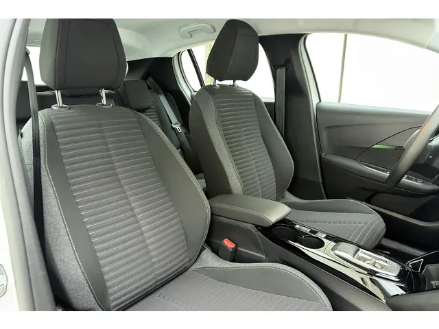 Peugeot e-208 EV Active 50 kWh 2024 Elektrisch 13