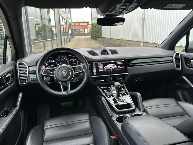 Porsche Cayenne 3