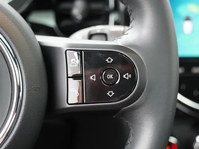 MINI Electric Camden Edition 33 kWh 2022 Elektrisch 21