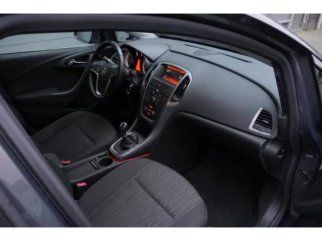 Opel Astra 1.4 Turbo Blitz 2014 Benzine 5