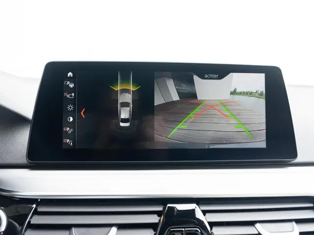 BMW 5 Serie Sedan 520i 2019 Benzine 37