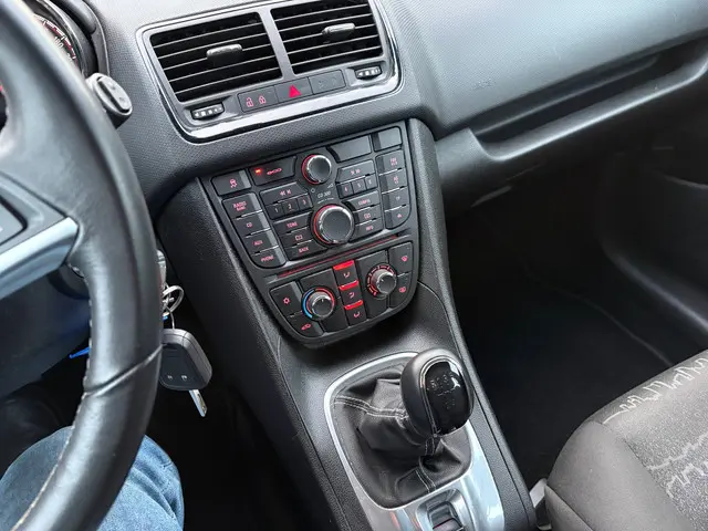 Opel Meriva 1.4 Berlin 2014 Benzine 6