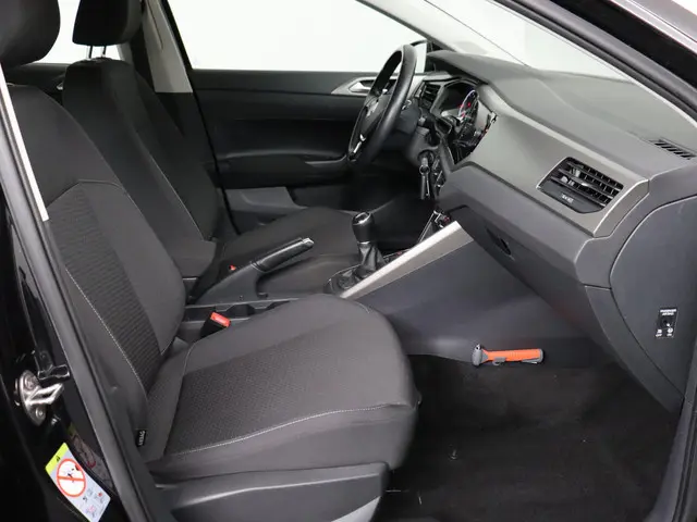 Volkswagen Polo 1.0 TSI Comfortline 2021 Benzine 19
