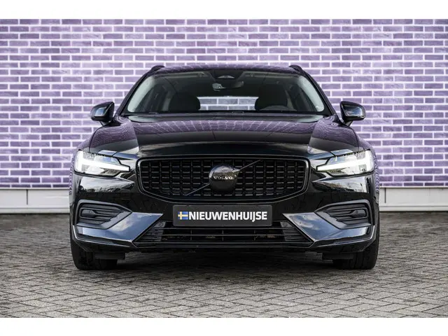 Volvo V60 2.0 B3 Essential Edition 2023 Benzine 9