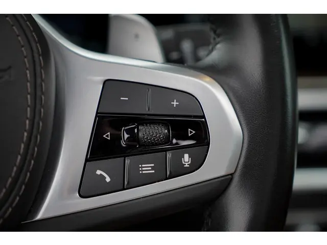 BMW X5 xDrive50e M-Sport 2023 Hybride Benzine 64