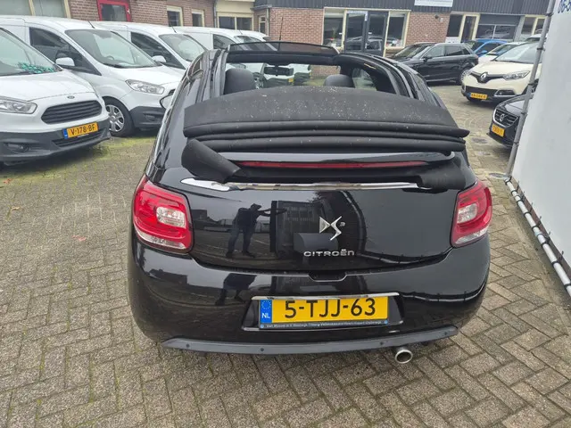 Citroën DS3 Cabrio 1.2 VTi So Chic 2014 Benzine 28