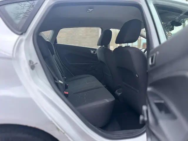 Ford Fiesta 1.0 Style 2014 Benzine 32