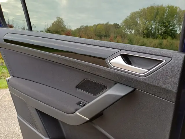 Volkswagen Touran 1.8 TSI Highline 2017 Benzine 38