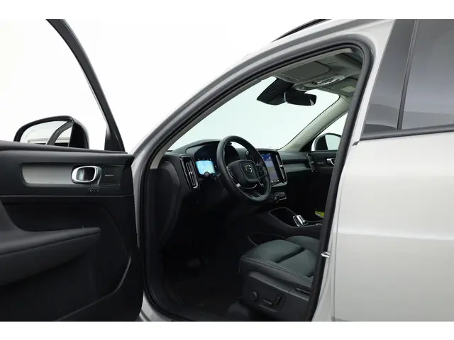 Volvo XC40 2.0 B3 Ultimate Dark 2025 Hybride Benzine 4