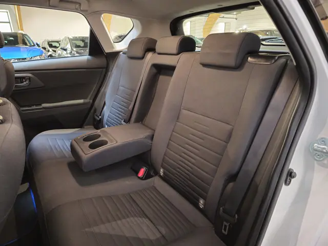 Toyota Auris 1.8 Hybrid Dynamic 2017 Hybride Benzine 17