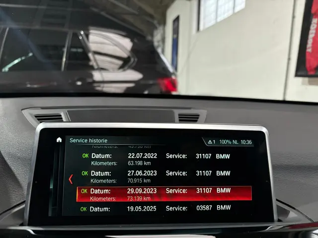 BMW X1 xDrive20i High Executive 2017 Benzine 25