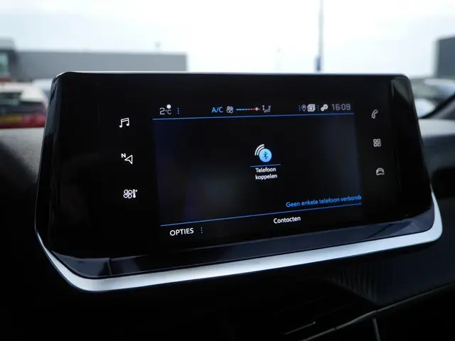 Peugeot 208 1.2 PureTech Active 2023 Benzine 26