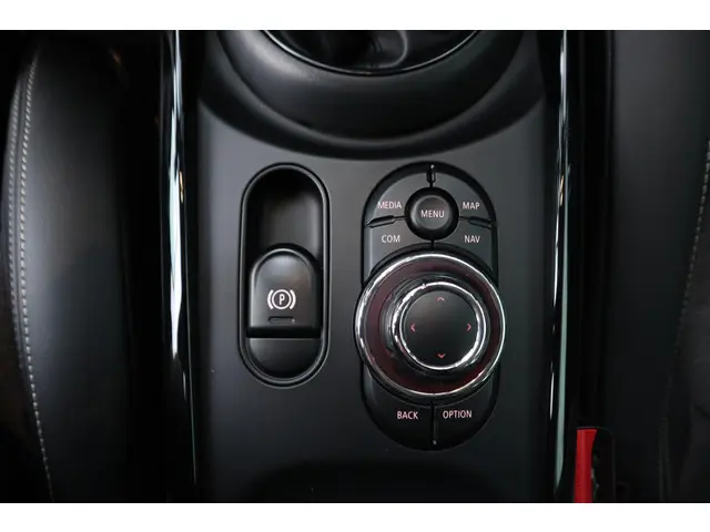 MINI Clubman One 2022 Benzine 18