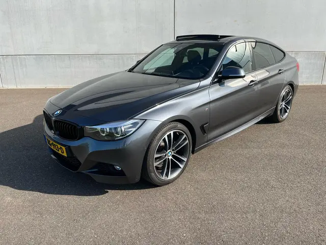 BMW 3 Serie Gran Turismo 320i High Executive 2019 Benzine 3