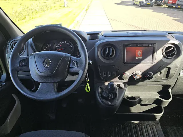 Renault Master 2.3 2018 Diesel 8
