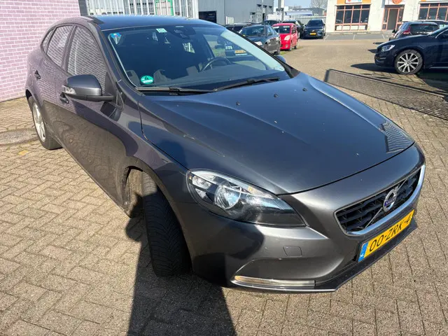 Volvo V40 D2 KINETIC 2013 Diesel 8