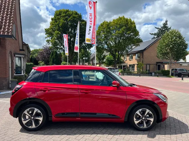 Suzuki Swift 1.2 Style Smart Hybrid GT 2025 Benzine 12