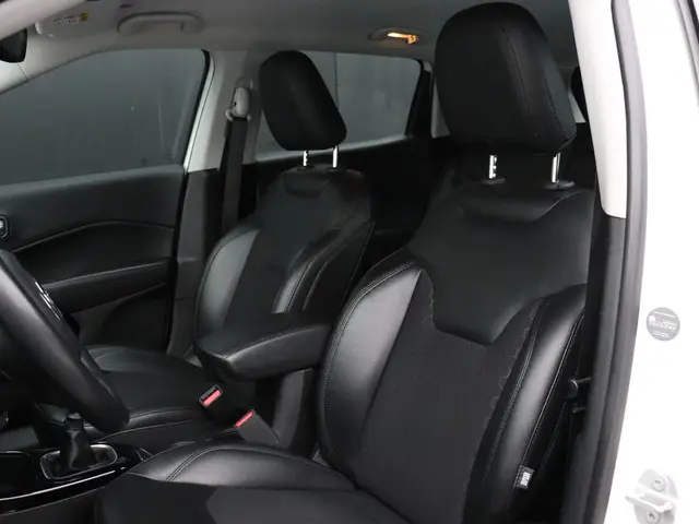 Jeep Compass 1.4 MultiAir Night Eagle 2019 Benzine 13