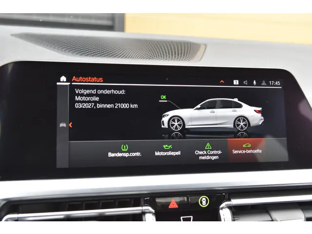 BMW 3 Serie 320i Executive Edition 2020 Benzine 13