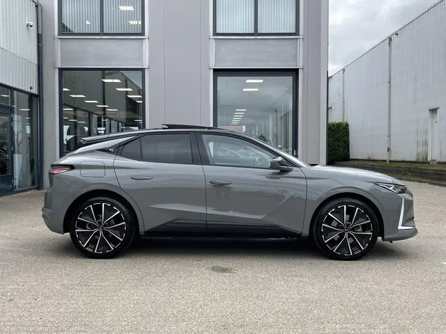 DS DS 4 E-Tense La Première 2022 Hybride Benzine 3