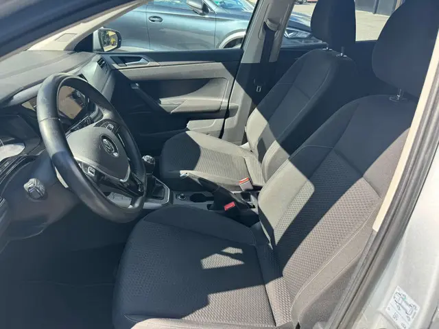 Volkswagen Polo 2