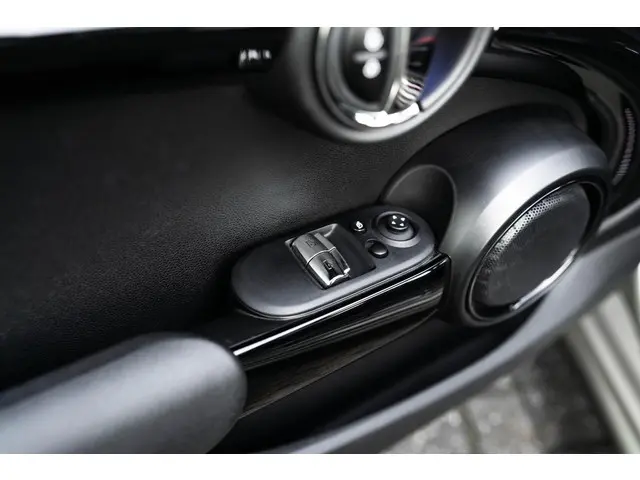 MINI Cooper Mini 2.0 John Works 2018 Benzine 43