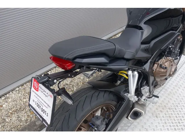 Honda CB 650 R 2019 Benzine 12