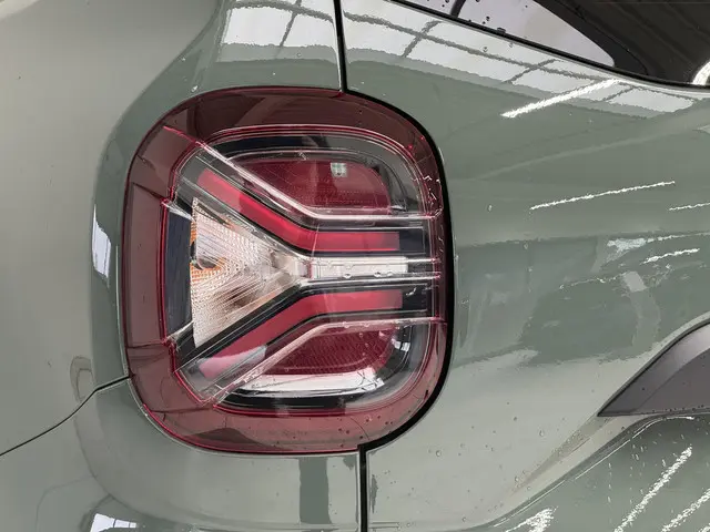 Dacia Duster 1.3 TCe 150 Journey 2023 Benzine 36