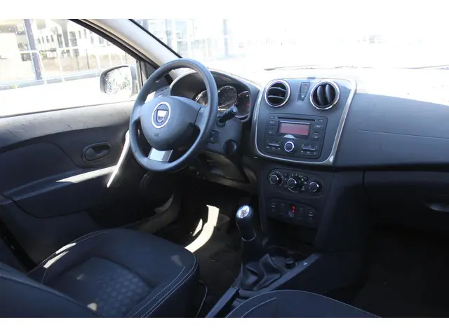 Dacia Sandero 0.9 TCe Lauréate, Airco! 2014 Benzine 6